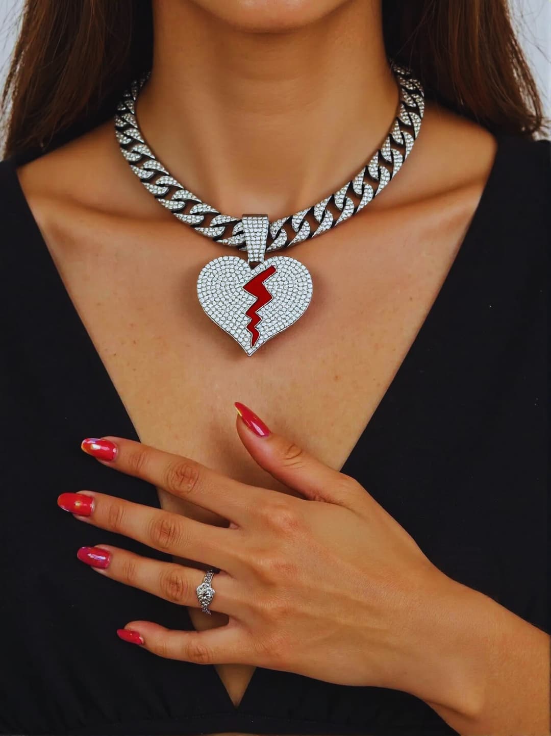 Heartbreaker Pendant & Chain 20"